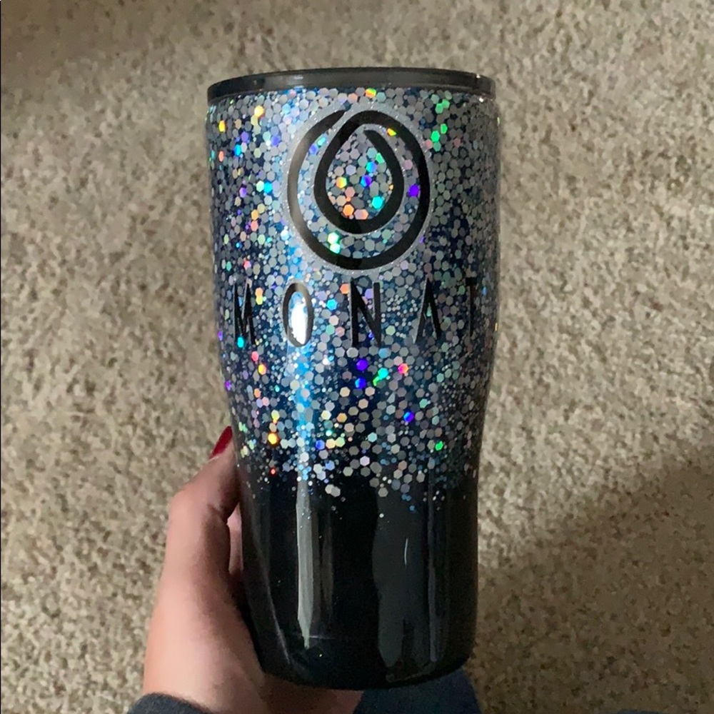 Monat Tumbler